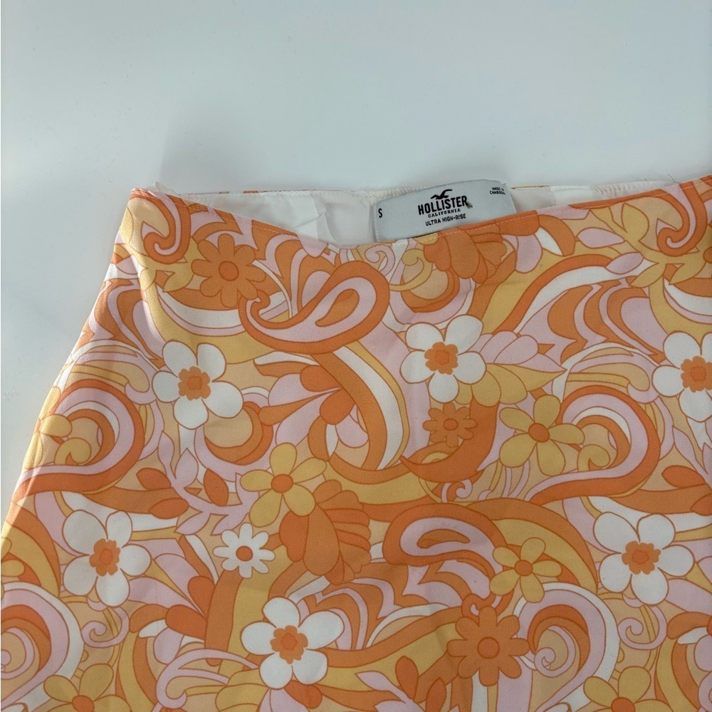 Hollister Women's Lined orange boho 70s Ultra High Rise Floral Mini Skirt small - Picture 4 of 14